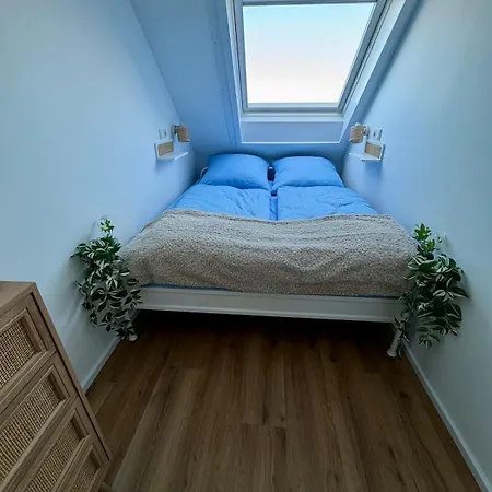 Appartement Rheinstrand, Wunderschoene, Renovierte