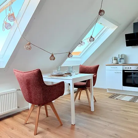 Appartement Rheinstrand, Wunderschoene, Renovierte *